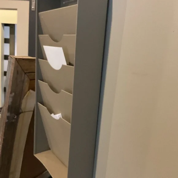 Organizer - Picture 2 of 3